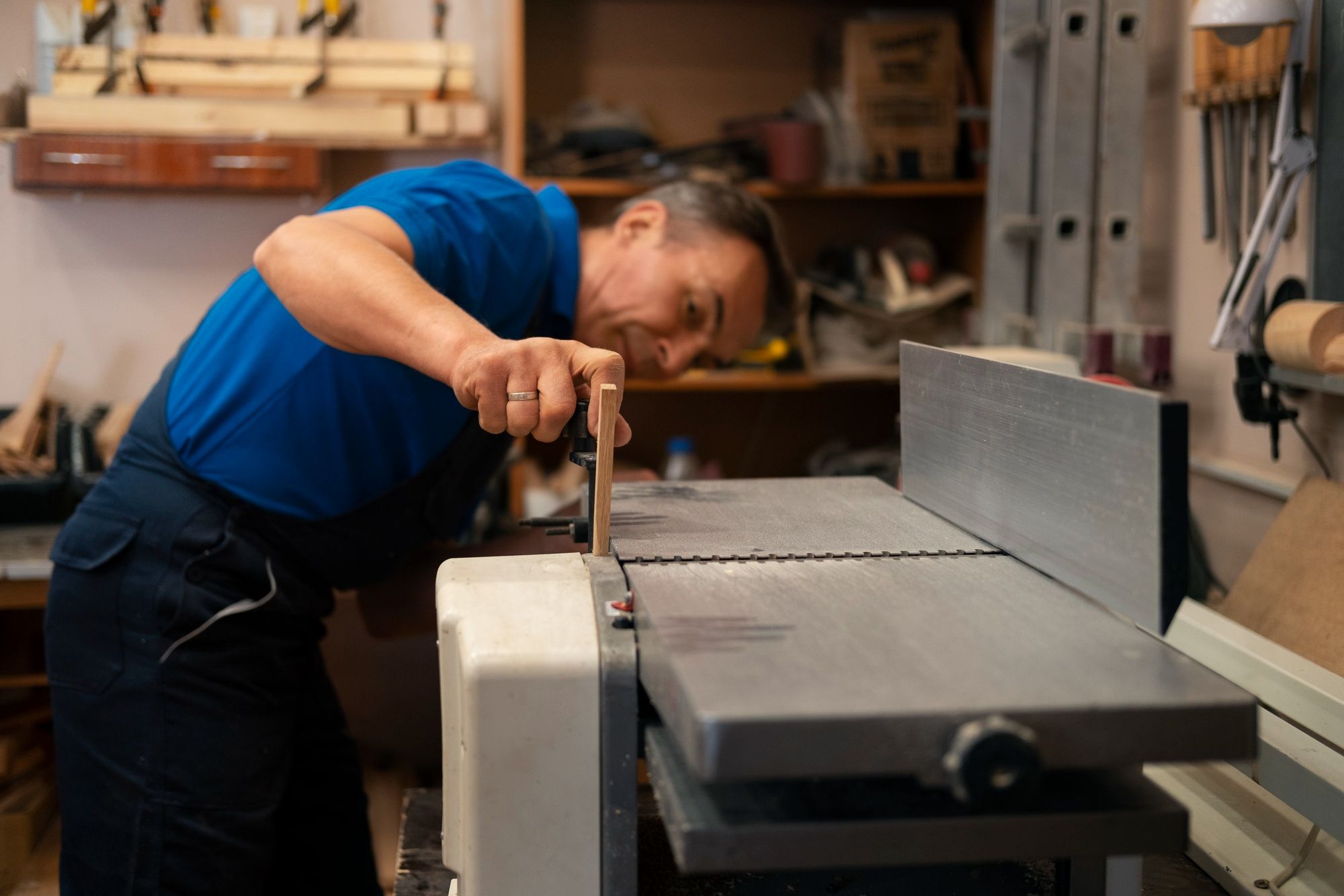 A Complete Guide to Industrial Rubber Cutting Machines and Technologies